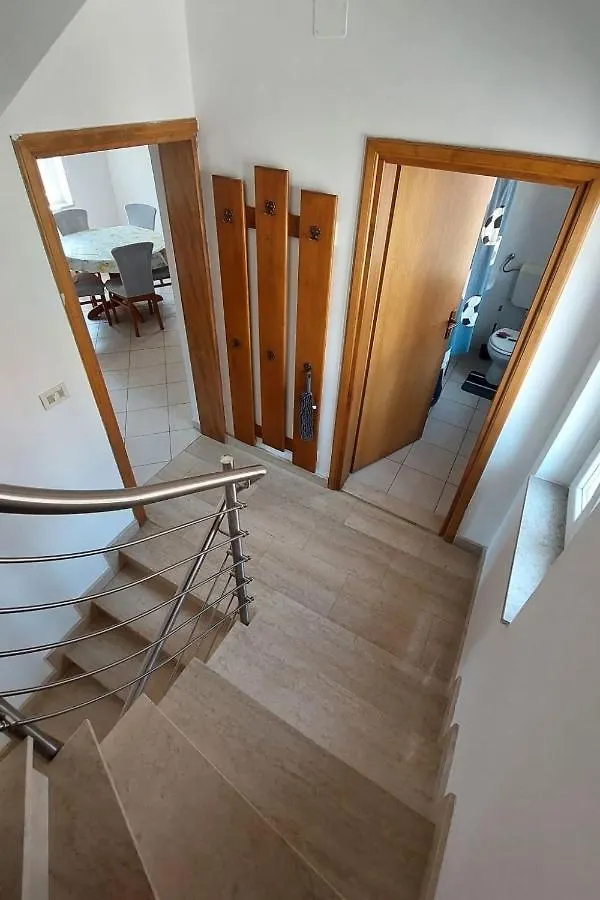 Apartments With A Parking Space Cres - 21116