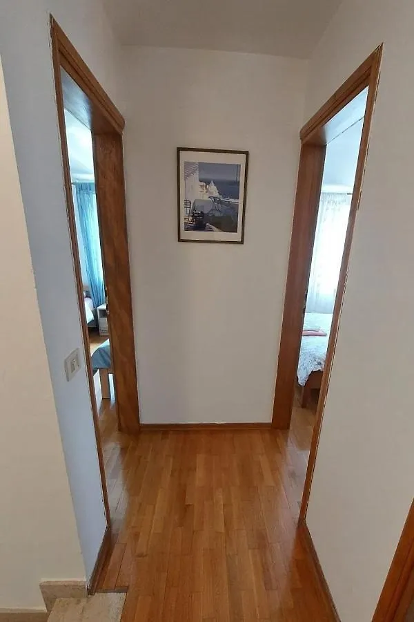 Apartments With A Parking Space Cres - 21116 Croatia